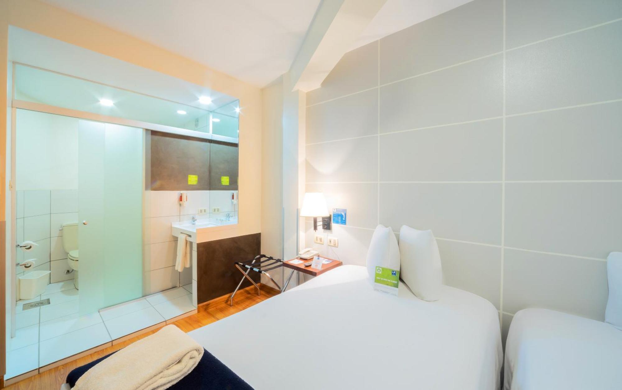 Hotel Lp Columbus Ла Пас Екстериор снимка
